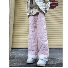 粉红色