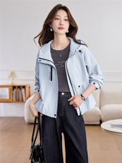 现货时尚拉链休闲连帽短外套女2026春季宽松百搭显瘦工装夹克上衣，女装短外套，涵誉