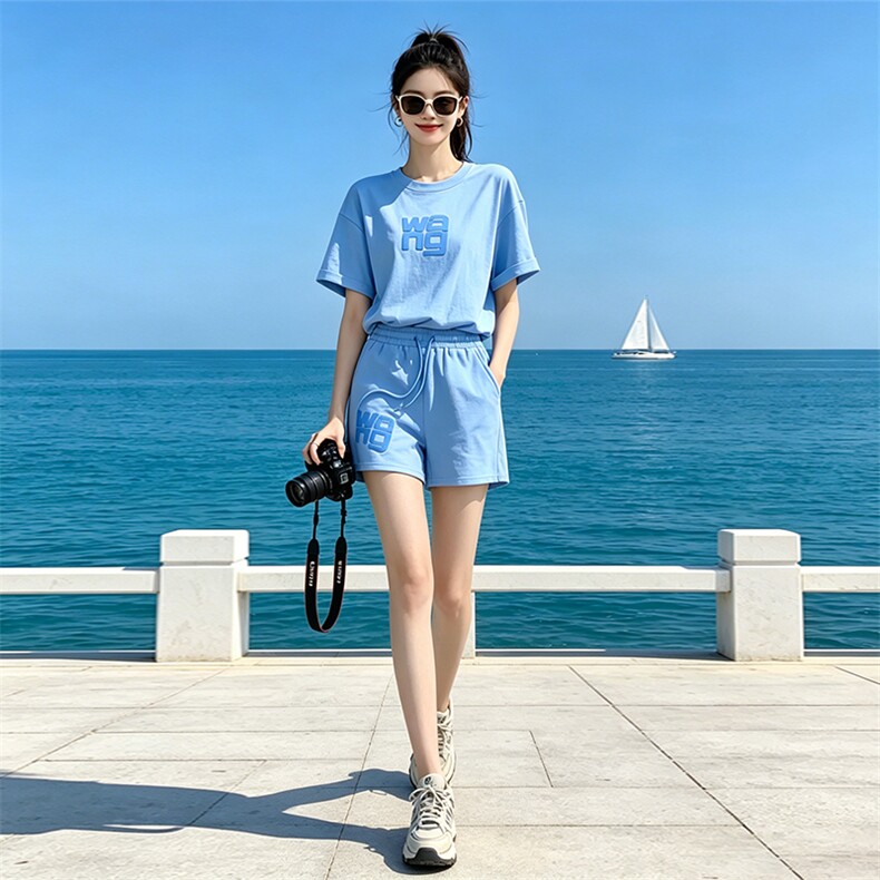 慵懒风休闲运动套装女夏新款百搭圆领刺绣印花短袖上衣短裤两件套,女装套装/套裙,江南