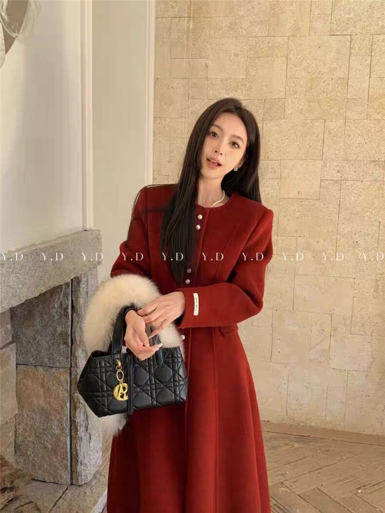 原价799.99!【依嘟】绝美珍珠扣狐狸毛领千金风长款收腰,女装双面呢大衣,依嘟服饰