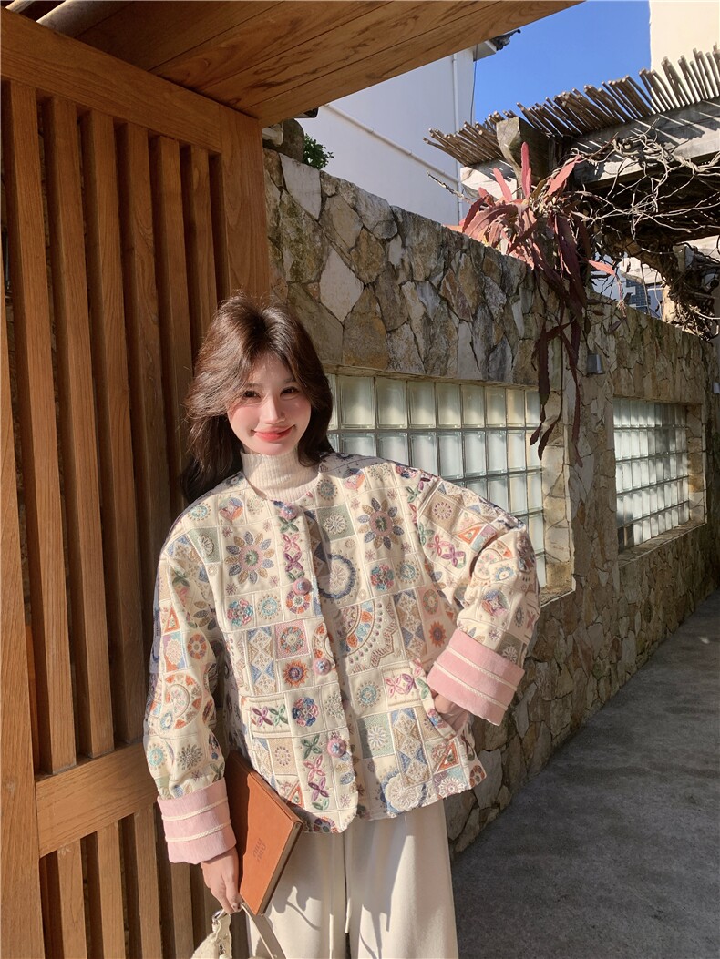 26新款【现货】大货已出！！重工刺绣外套2612-P195-K318,女装短外套,2D034