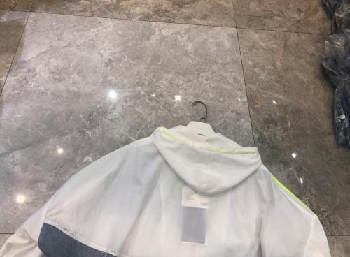 排单款爆版牛仔拼接防晒服,女装,金地雪