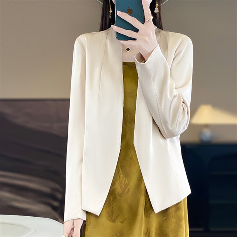 休闲时尚西服女士秋季气质修身小个子短款醋酸白色小西装外套,女装西装,佳绒高端店