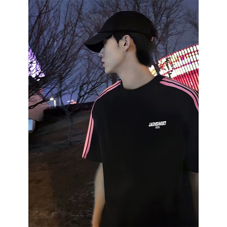 抖音得物品质二开240克宽松纯棉美式潮牌印花三条杠中性风短袖T恤,男装T恤,电商A486