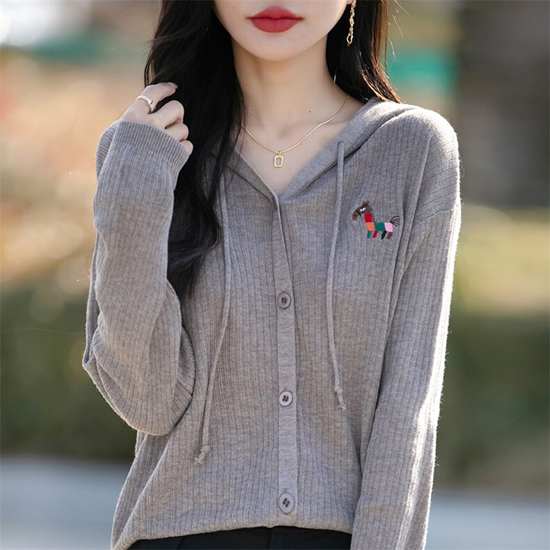 25春秋精纺羊毛开衫女坑条连帽刺绣小马针织毛衣外套宽松帽衫上衣,针织衫/毛衣,佳绒包芯纱店