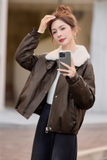 2025年冬季时尚优雅保暖毛领PU羽绒服，女装羽绒服，依恋蒂丝