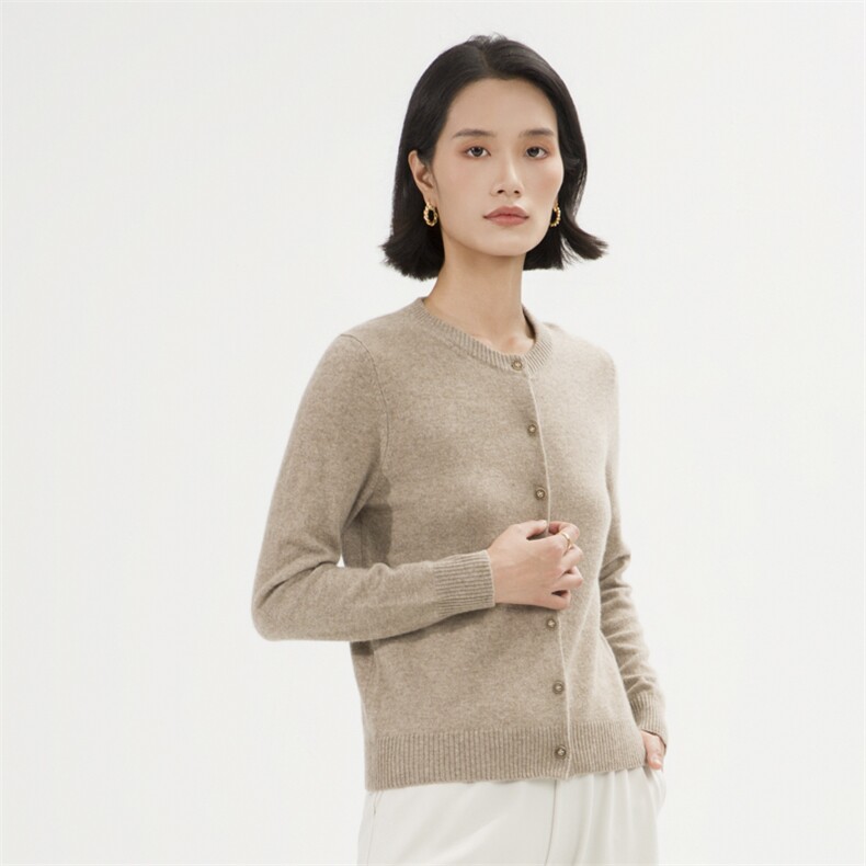 经典简约百搭圆领山羊绒开衫女纯色羊毛针织外套短款宽松外搭毛衣,女装羊绒衫,巾兮羊绒