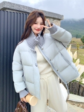 超好看蓝色针织拼接立领短款羽绒服女2025冬韩系甜美90白鸭绒外套，女装羽绒服，慧尚依恋