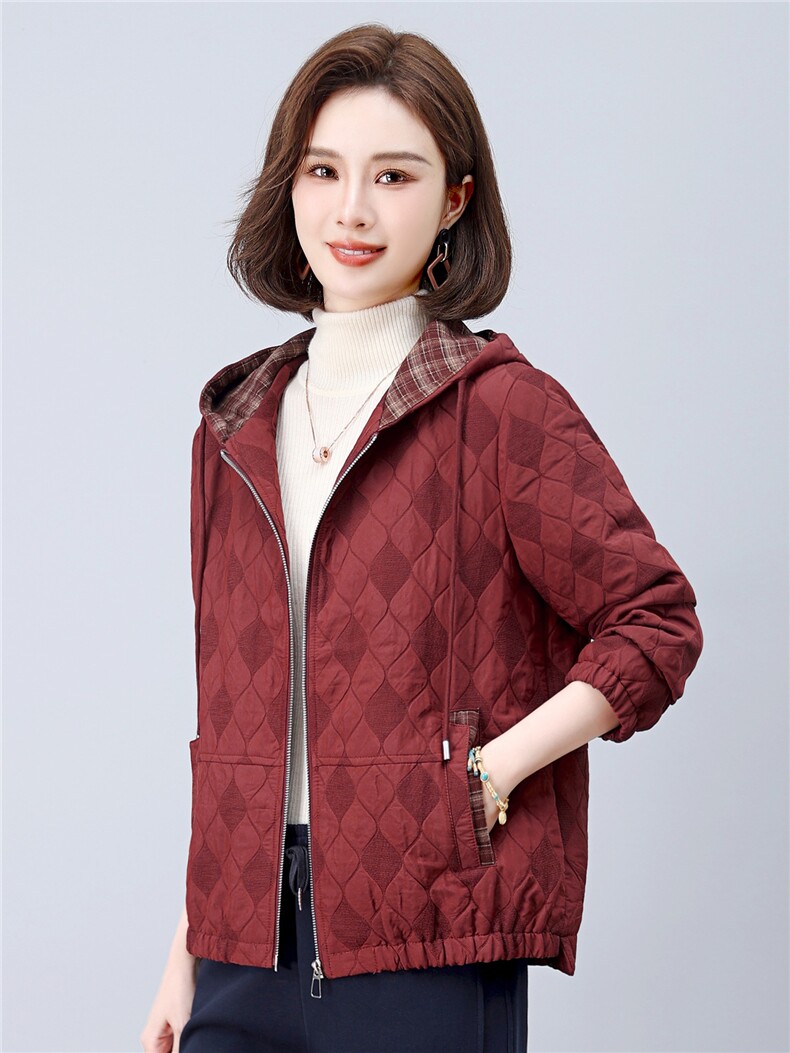 现货2026春秋季新款时尚中老年妈妈款休闲短外套上衣格子女士风衣,女装短外套,璐依舞