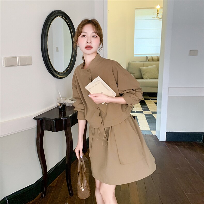 卡其色假两件工装风连衣裙女2025春新款超好看抽绳收腰显瘦A字裙,女装套装/套裙,2C115