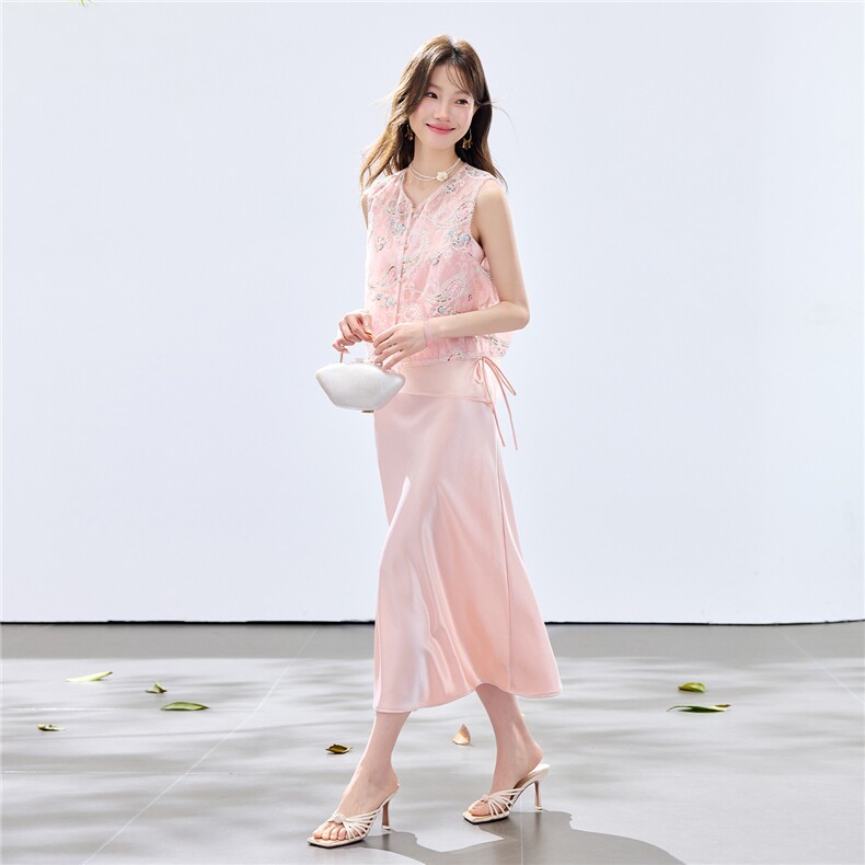 夏季新款现货！2026洋气时尚重工刺绣花马甲+珍珠吊带长裙套装女,女装套装/套裙,宝儿家