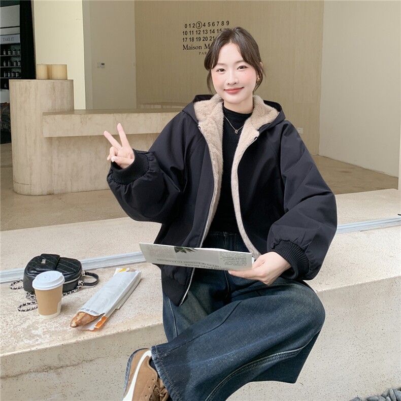韩系工装风连帽派克服羊羔毛绒外套女冬2025新款保暖加厚加绒外套,女装短外套,艾米莉亚