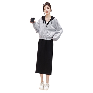 现货2023新款欧货潮撞色假两件卫衣半身裙套装女两件套洋气图片