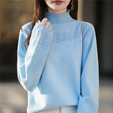 2025年秋季时尚百搭通勤简约休闲钩花镶钻针织衫套头,女装针织衫/毛衣,思牵羊绒,清河羊绒市场 2025年秋季时尚百搭通勤简约休闲钩花镶钻针织衫套头,女装针织衫/毛衣,思牵羊绒,清河羊绒市场