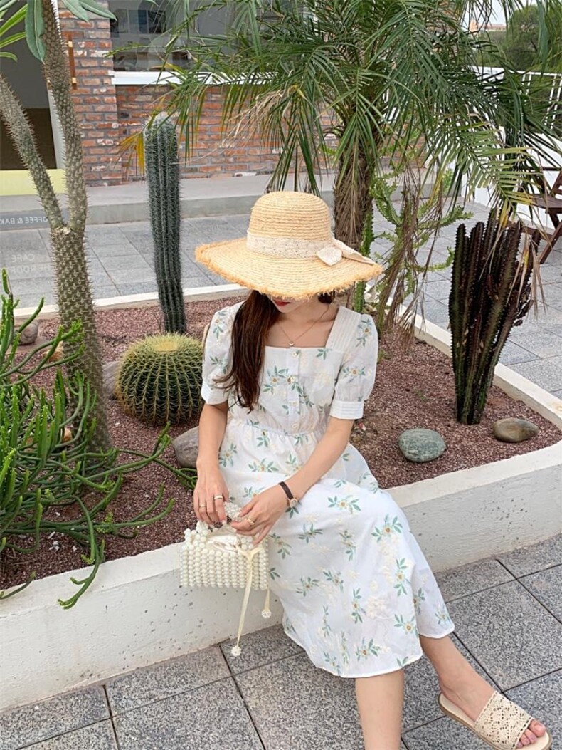 夏季新款绣花印花一体收腰显瘦连衣裙，女装连衣裙，墨初