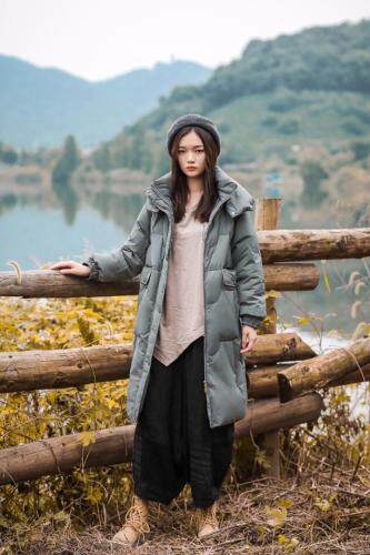 线象冬装羽绒服，女装羽绒服，线象