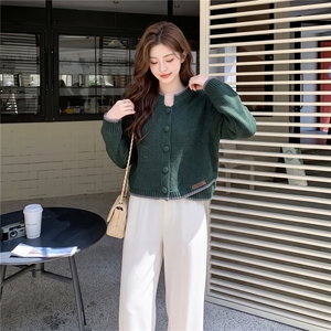 设计感羊毛针织开衫女秋冬季2026新款小个子圆领百搭毛衣外套，女装针织衫/毛衣，艾米莉亚