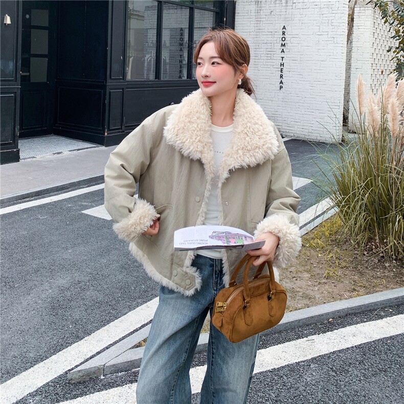 韩系设计感时髦短外套女冬季2025新款韩系巨好看宽松加绒加厚棉服图片