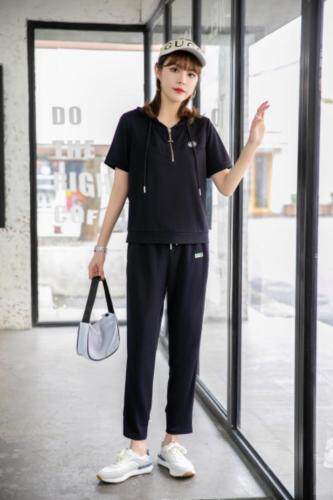 现货供应：冰丝休闲套装M一XXL，女装套装/套裙，拉思维加丝