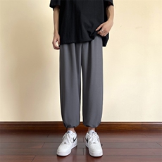 深灰色