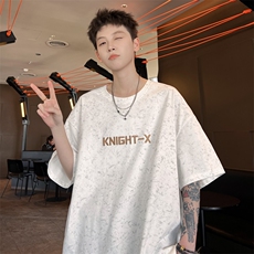 白色
