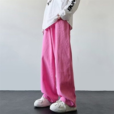 粉红色