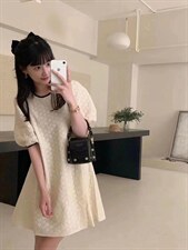 刺绣蝙蝠袖连衣裙，女装连衣裙，欧妮卡蒂蔓