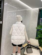 小香羽绒马甲，女装马甲，美惠百合