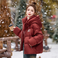 时尚保暖女士羽绒服新款短款宽松显瘦外套冬季必备潮流单品，女装羽绒服，拾衣