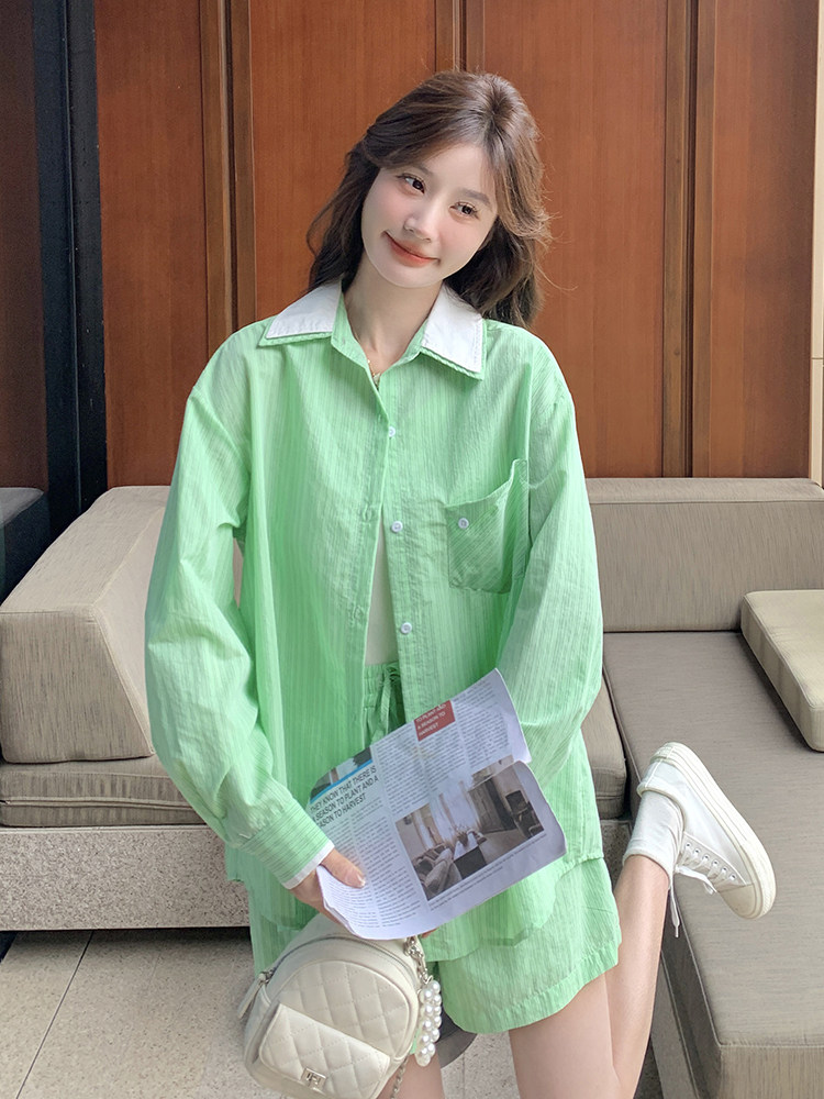 条纹拼接衬衫短裤套装女春秋2025新款多巴胺色流行超火两件套减龄,女装套装/套裙,蝶眷