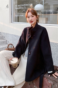 韩版复古毛呢大衣女2025冬季新款时尚高级感牛角扣收腰气质外套图片