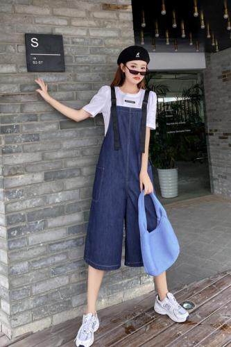 现货夏季新款背带两件套火爆中，女装，金地雪