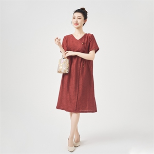 #高质莱赛尔#小个子气质中年妈妈夏装洋气遮肚子大码宽松裙子图片