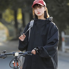 黑色