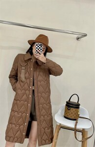 轻薄款羽绒图片