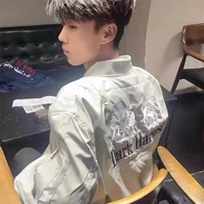 灰色