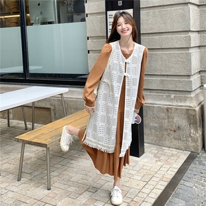 法式复古镂空流苏罩衫套装裙女2025初秋新款气质显瘦连衣裙两件套图片