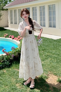 时尚森系宽松连衣裙女2025夏季新款法式浪漫度假氛围感显瘦长裙子图片
