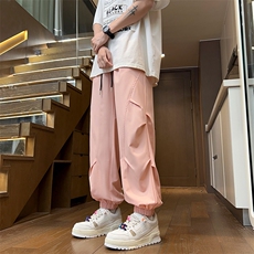 粉红色