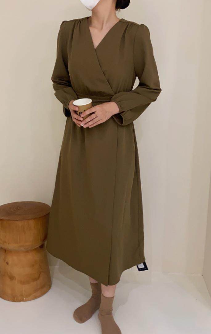 秋季连衣裙，女装连衣裙，唇蔻