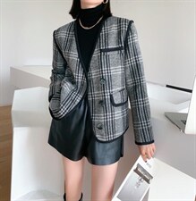 新款外套两个颜色，其它，英雅姿秀