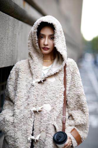 皮毛一体颗粒绒帽子款减龄现货，女装，是爱 SHI AN