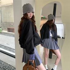 减龄休闲格纹拼接短外套女，女装短外套，2C012
