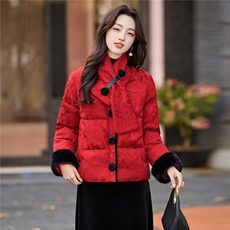 新中式guo风2025年冬季新年主推款配围巾可拆卸袖毛暗纹提花棉衣，女装棉衣/棉服，乐吉娜