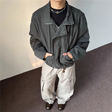 深灰色