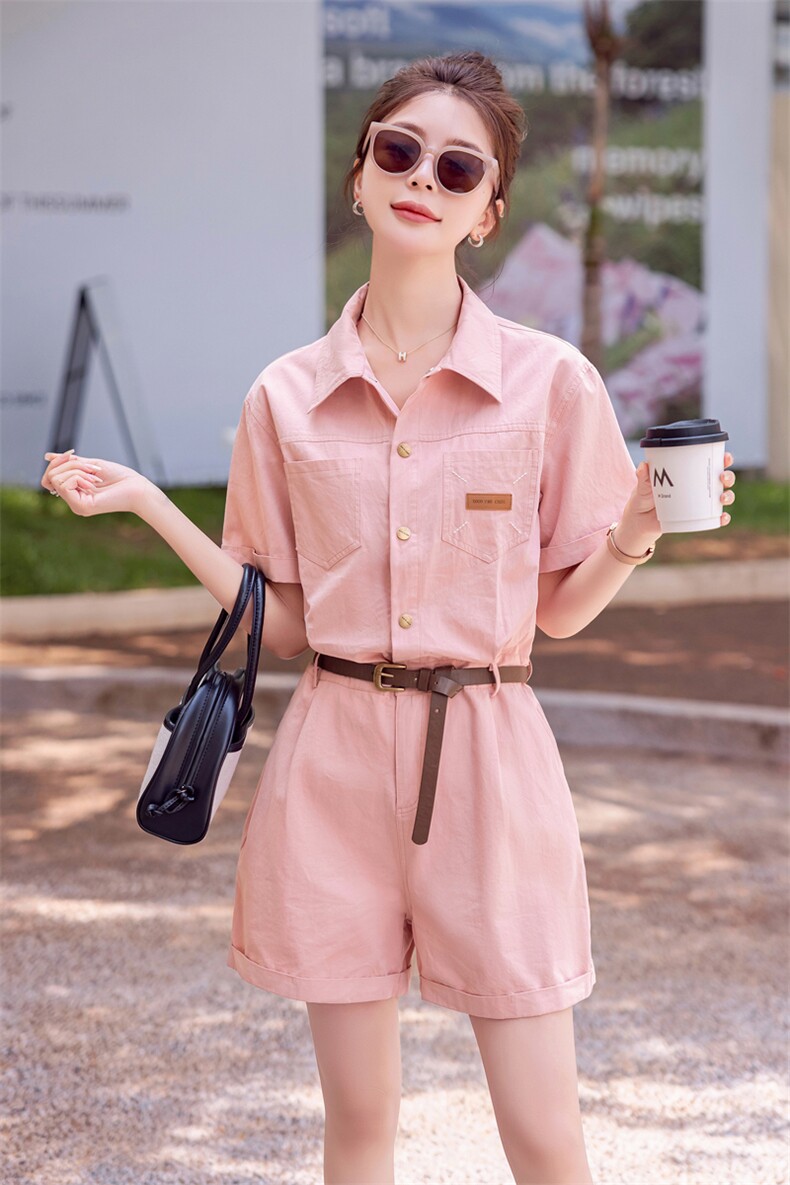 时尚翻领粉色工装连体裤女夏高腰显瘦气质高级感休闲收腰连衣短裤,女装连体裤,新思路