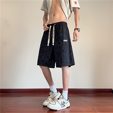 黑色