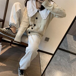 娃娃领开衫图片