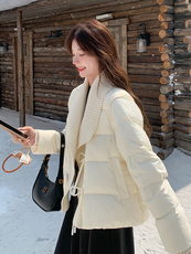 白色针织翻领羽绒服女2024冬季新款设计感温柔气质短款白鸭绒外套，女装羽绒服，维壹