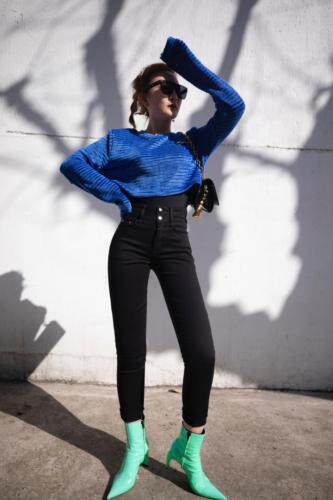 设计，延续如潮的裤子品类，?简约百搭上衣加持更多精彩，女装，cela